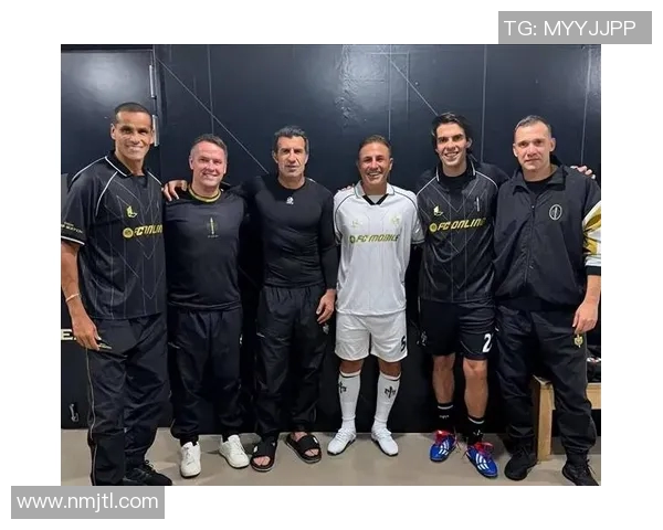 球星自拍照背后的足球技巧揭秘 如何拍出完美瞬间 球星自拍照背后的足球技巧揭秘 如何拍出完美瞬间